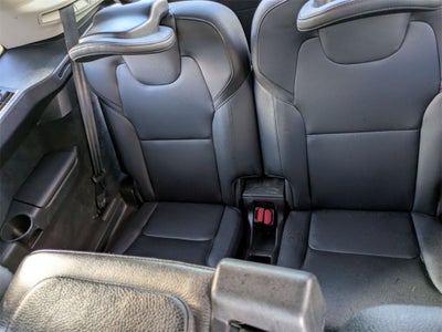 2016 Volvo XC90 Hybrid T8 Momentum