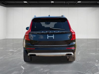 2016 Volvo XC90 Hybrid T8 Momentum