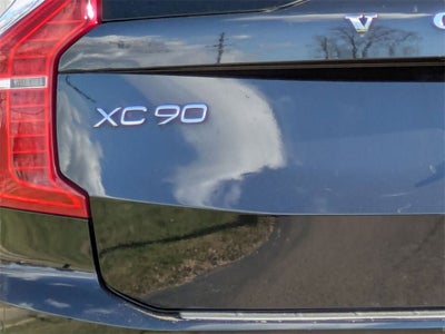 2016 Volvo XC90 Hybrid T8 Momentum