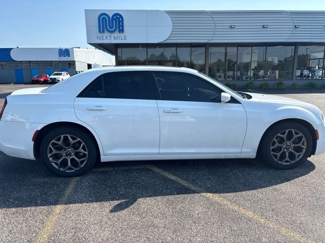 2018 Chrysler 300 S