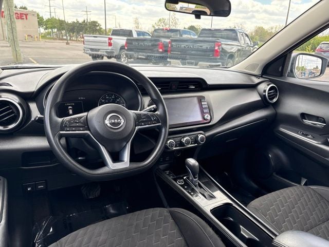 2023 Nissan Kicks SV