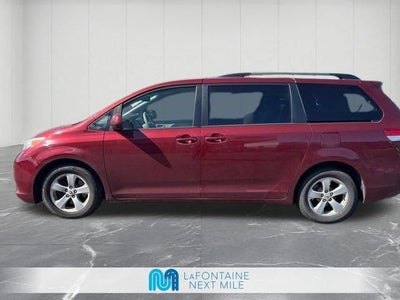 2012 Toyota Sienna LE 8 Passenger