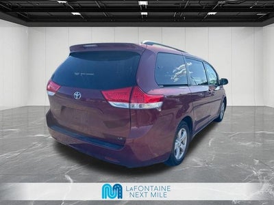 2012 Toyota Sienna LE 8 Passenger