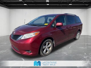 2012 Toyota Sienna LE 8 Passenger