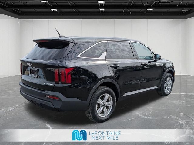 2023 Kia Sorento LX