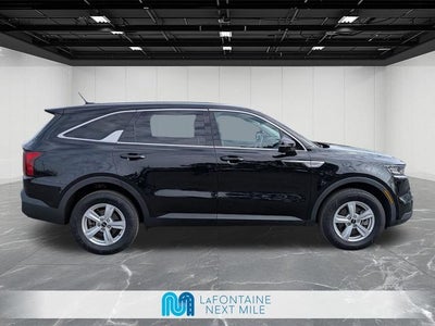 2023 Kia Sorento LX