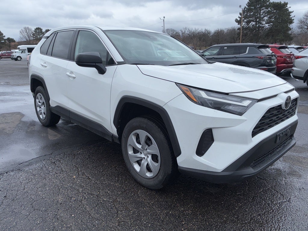 2024 Toyota RAV4 LE