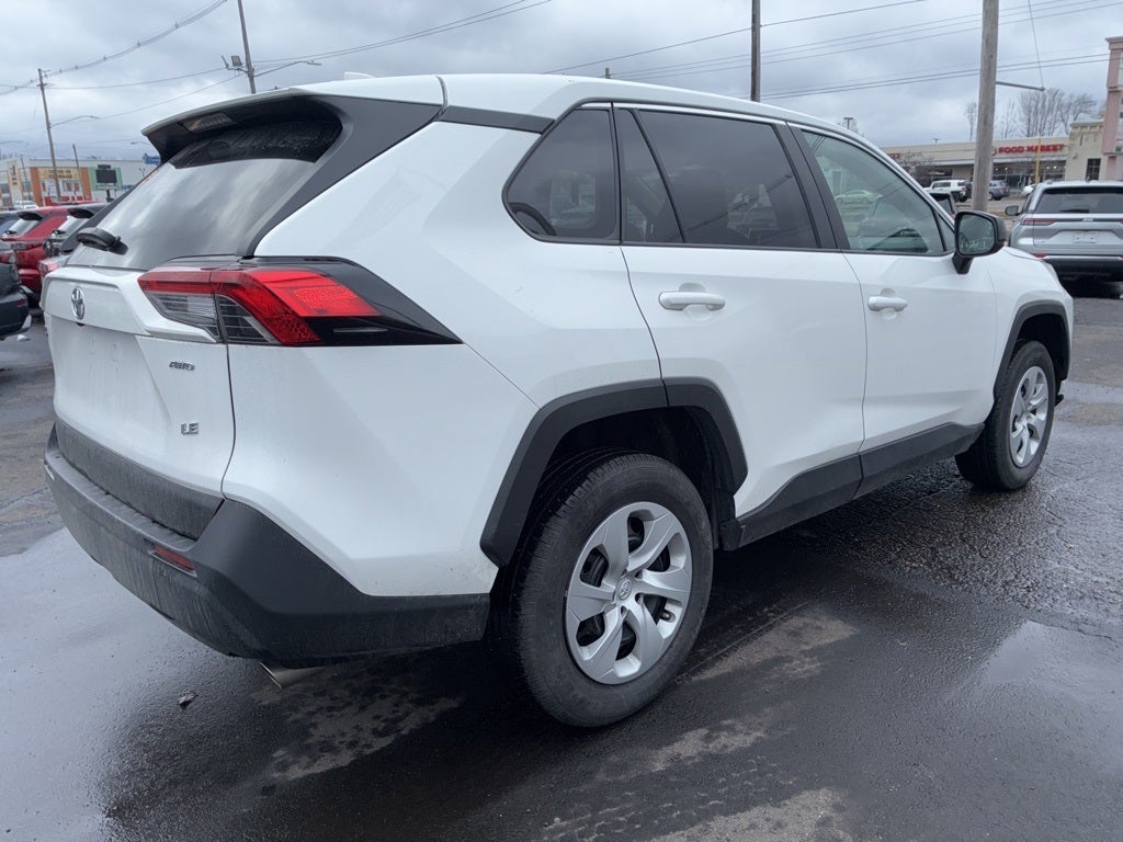 2024 Toyota RAV4 LE