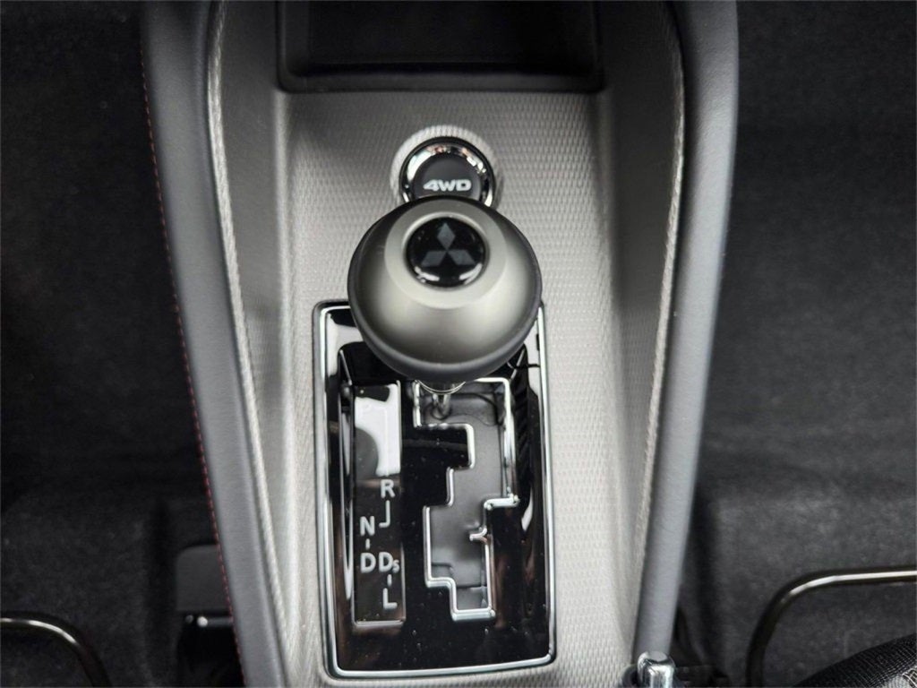 2025 Mitsubishi Outlander Sport 2.0 LE