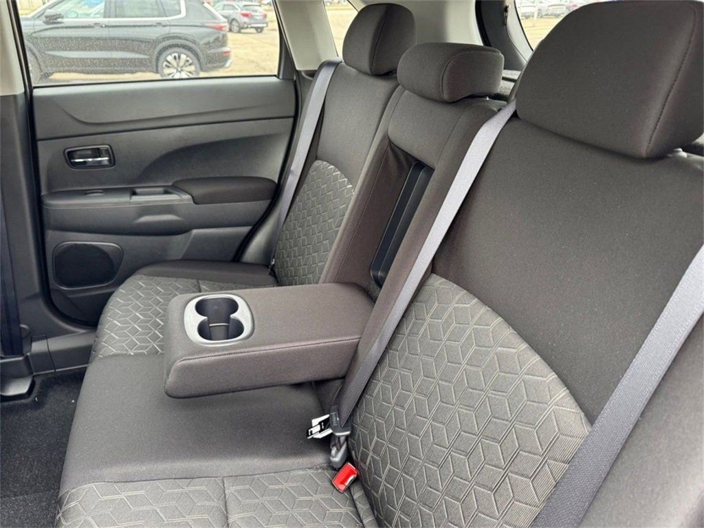 2025 Mitsubishi Outlander Sport 2.0 LE