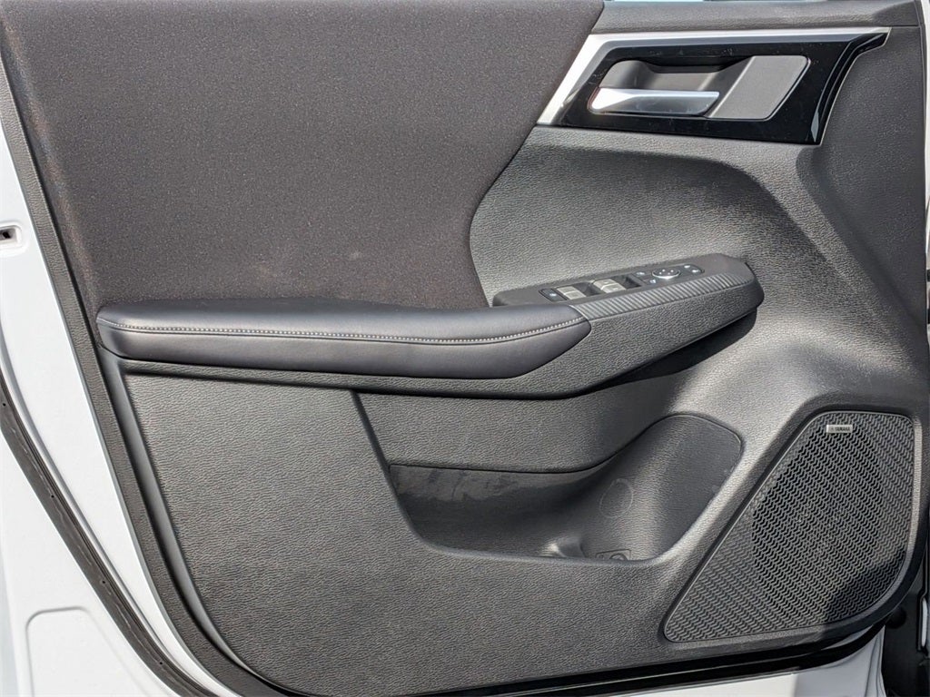 2025 Mitsubishi Outlander ES