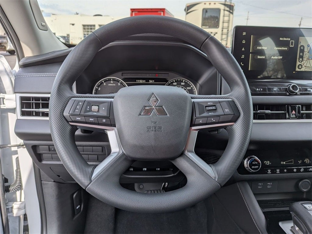 2025 Mitsubishi Outlander ES