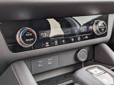 2025 Mitsubishi Outlander ES