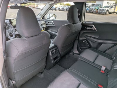 2025 Mitsubishi Outlander ES