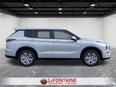 2025 Mitsubishi Outlander ES