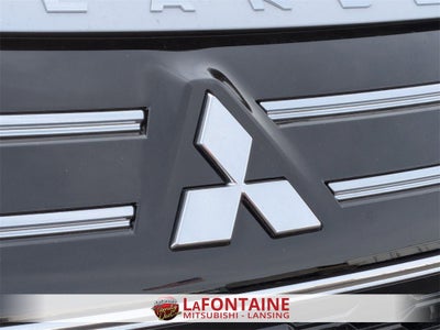 2025 Mitsubishi Outlander ES