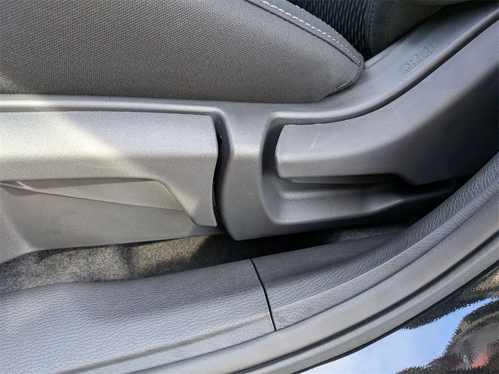 2025 Mitsubishi Outlander ES