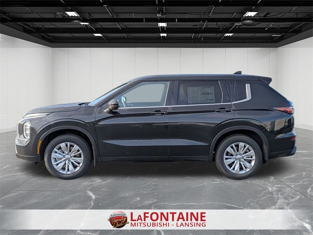 2025 Mitsubishi Outlander ES