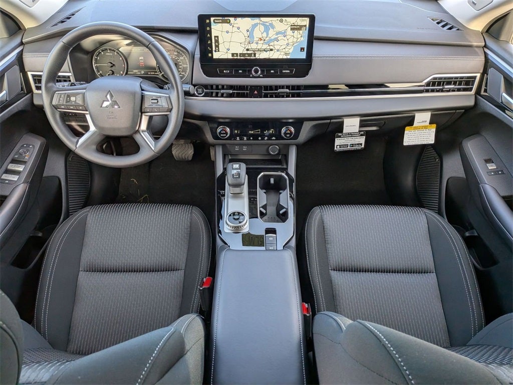 2025 Mitsubishi Outlander ES