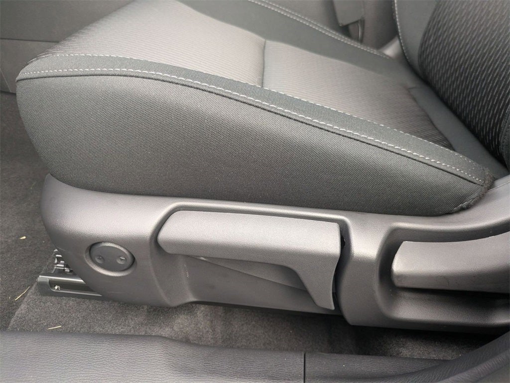 2025 Mitsubishi Outlander ES