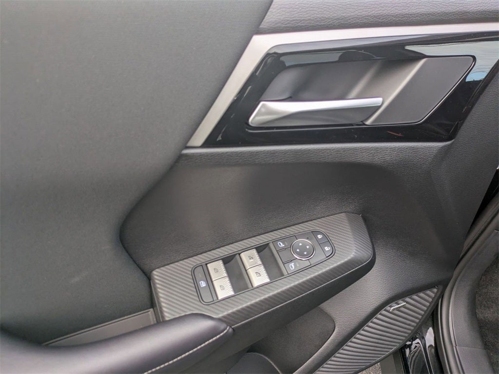 2025 Mitsubishi Outlander ES