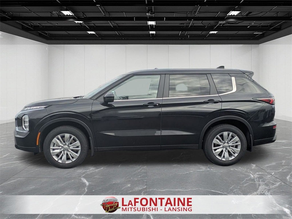 2025 Mitsubishi Outlander ES