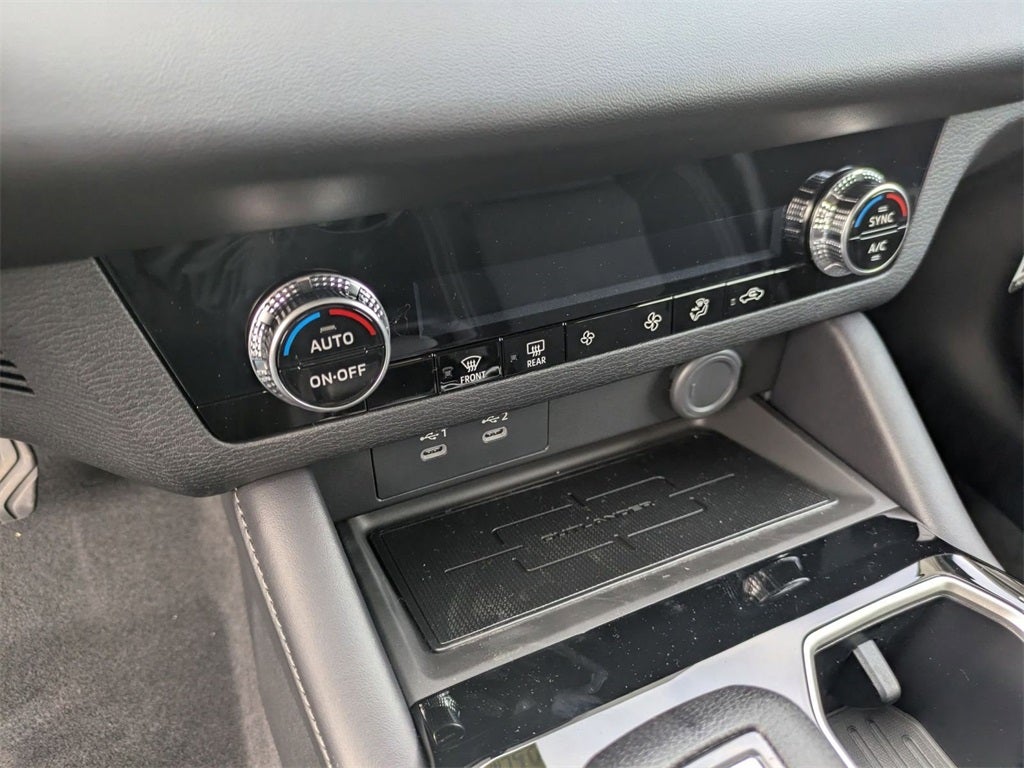 2025 Mitsubishi Outlander ES