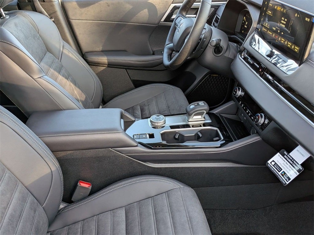 2026 Mitsubishi Outlander SE