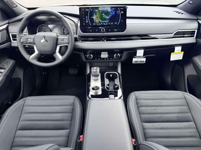 2026 Mitsubishi Outlander LE