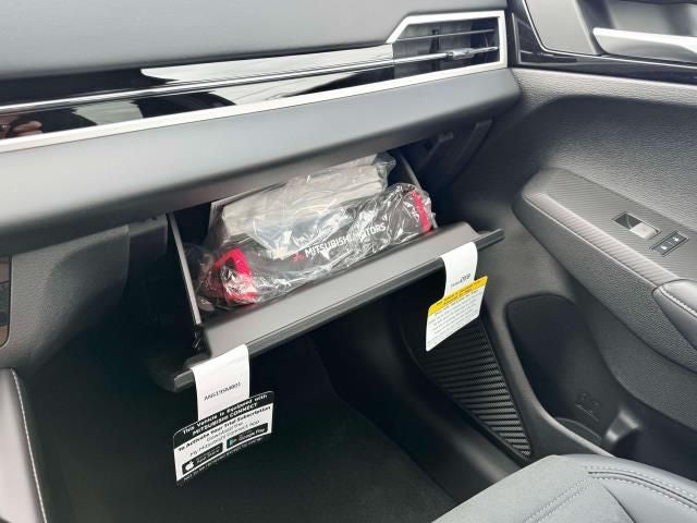 2026 Mitsubishi Outlander LE