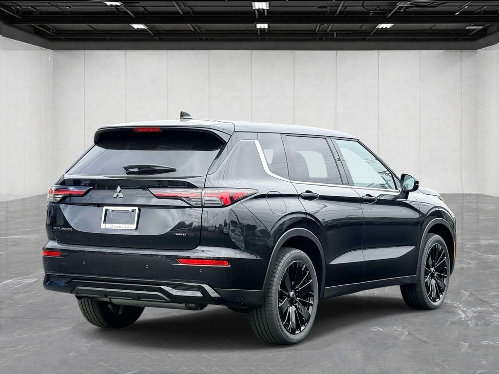 2026 Mitsubishi Outlander LE