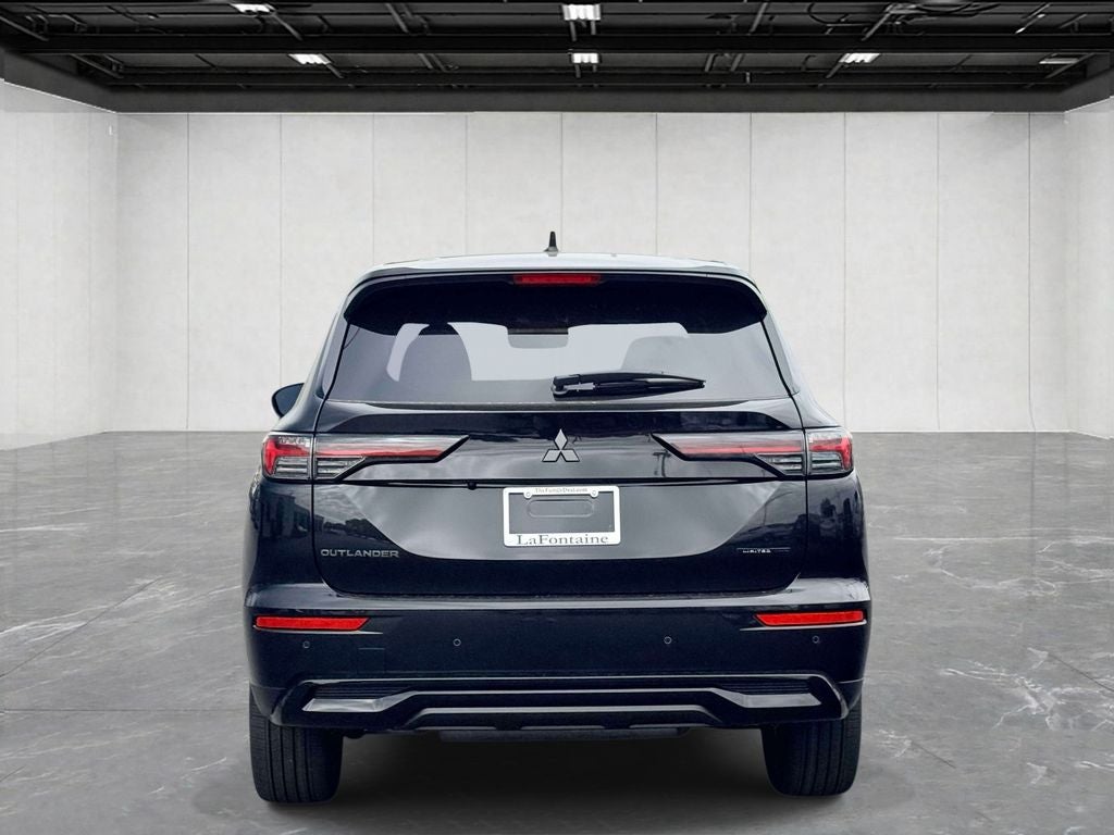 2026 Mitsubishi Outlander LE