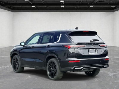2026 Mitsubishi Outlander LE