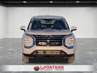 2026 Mitsubishi Outlander ES