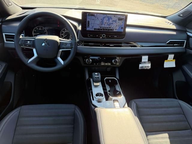 2026 Mitsubishi Outlander LE
