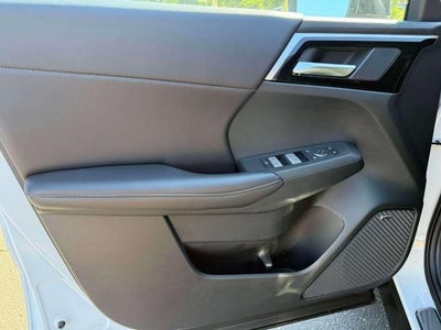 2026 Mitsubishi Outlander LE