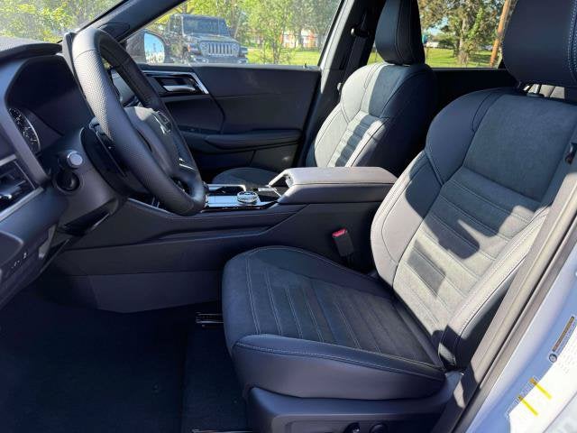 2026 Mitsubishi Outlander LE