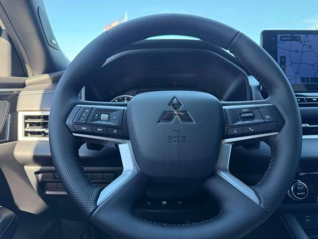 2026 Mitsubishi Outlander LE