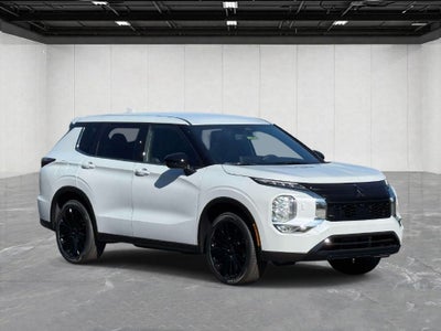 2026 Mitsubishi Outlander LE