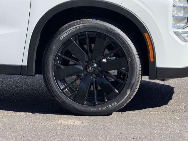 2026 Mitsubishi Outlander LE