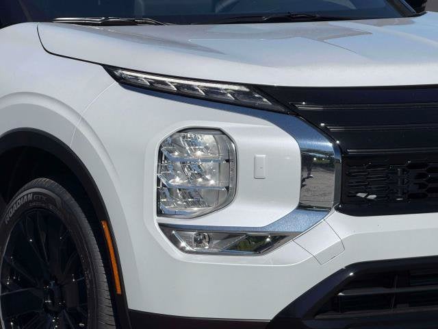 2026 Mitsubishi Outlander LE