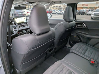 2026 Mitsubishi Outlander LE