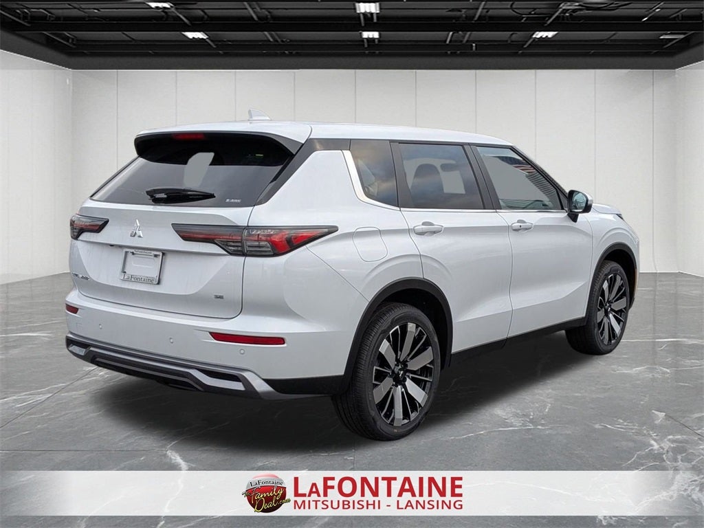 2026 Mitsubishi Outlander LE