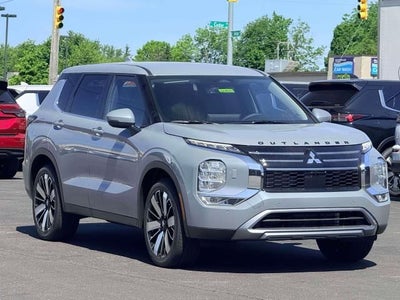 2026 Mitsubishi Outlander SE