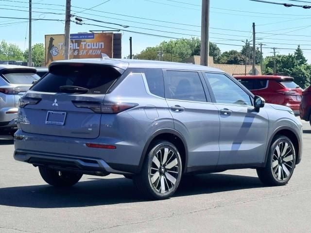 2026 Mitsubishi Outlander SE