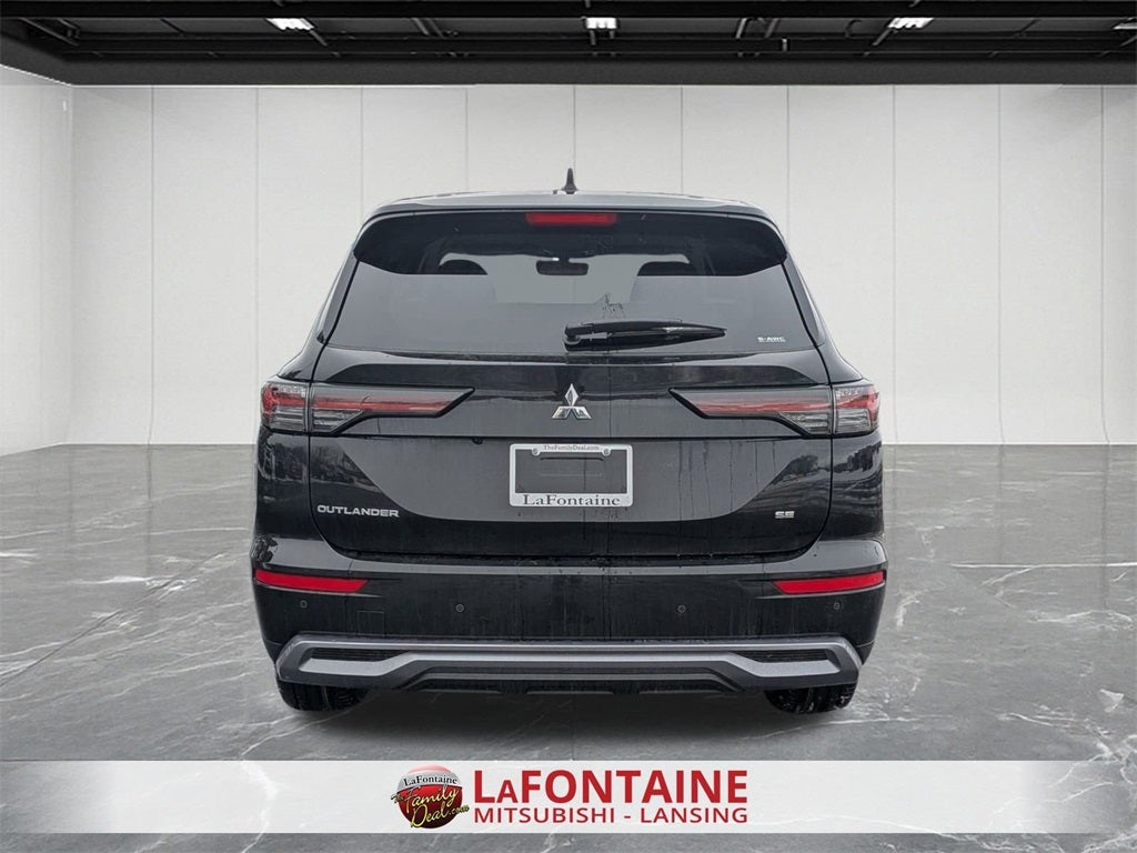 2026 Mitsubishi Outlander SE