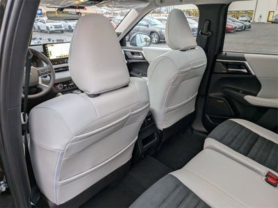 2026 Mitsubishi Outlander SE