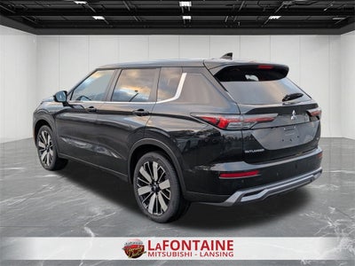 2026 Mitsubishi Outlander SE