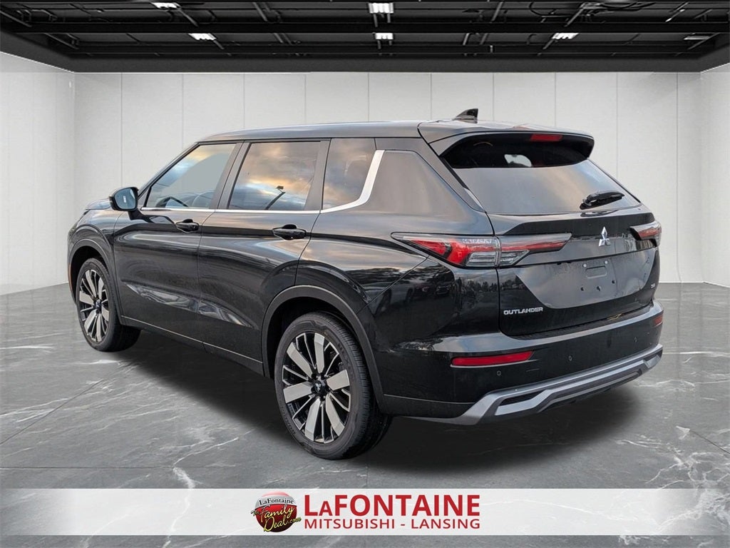 2026 Mitsubishi Outlander SE