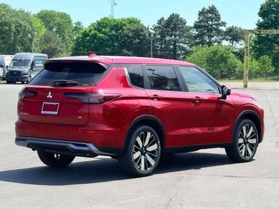 2026 Mitsubishi Outlander SE